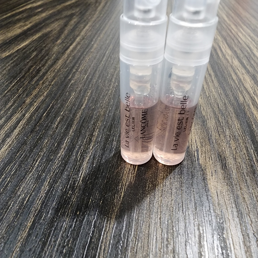 La Vie Est Belle Perfume Sample - Pink